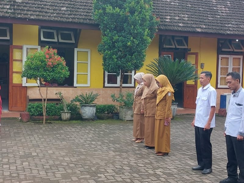 KEGIATAN RUTIN UPACARA BENDERA SENIN, 12 JANUARI 2026